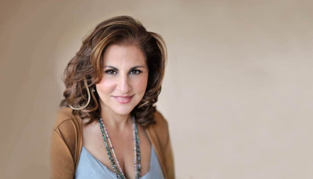 Kathy Najimy net worth